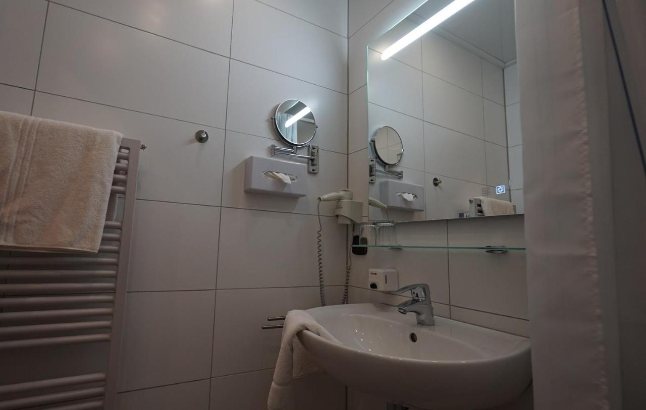 Beurener Hof Бойрен Екстериор снимка